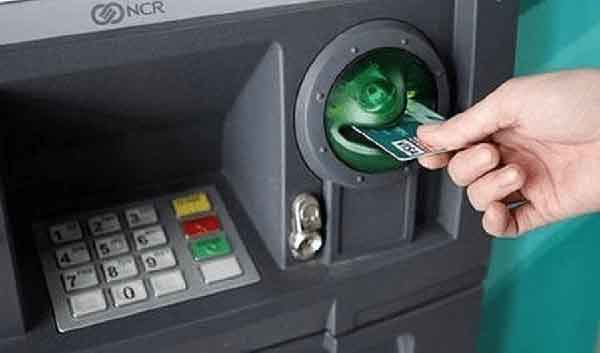 Chuyển tiền qua cây ATM